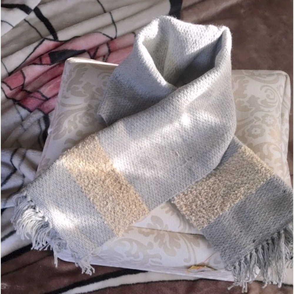 Vintage Hand knit Scarf Beautiful Gray Color